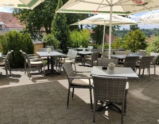 Sofortige Übernahme möglich! - Neuwertiges Restaurant mit Gartenterrasse in Bingen