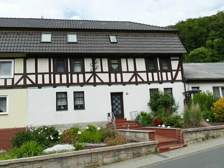 Großes Einfamilienhaus mit Nebengelass in Bernterode (HIG)