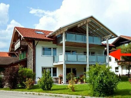 2,5-Zimmer Wohnung - überdachter Balkon mit Alpenpanorama, Südseite