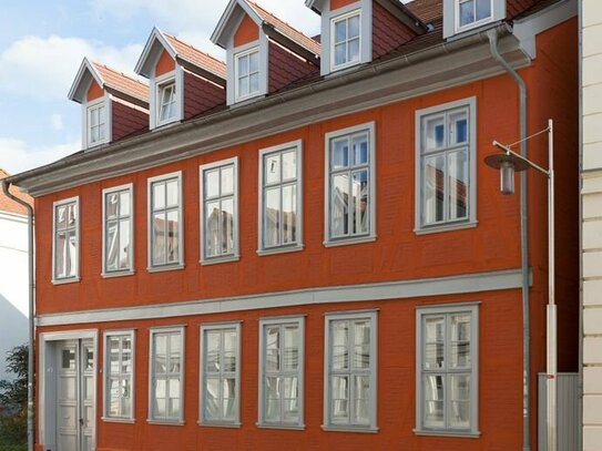 Schelfstadt: 5-Zimmer-Maisonettewohnung, offene Wohnküche, 2 Bäder, Süd-Ost-Balkon, Stellplatz