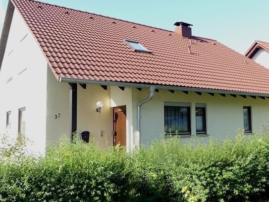 Gepflegtes Einfamilienhaus mit Einliegerwohnung