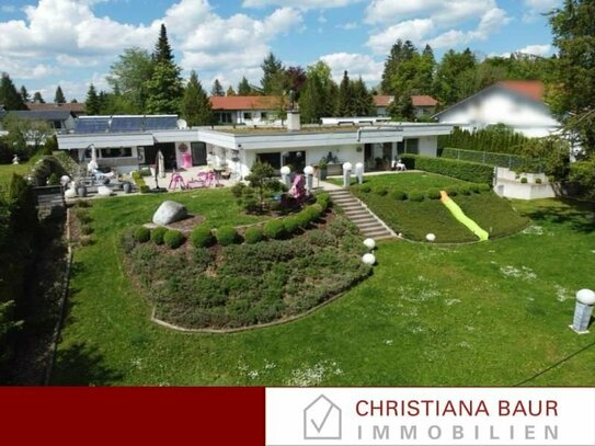 LUXUSANWESEN MIT GARTENOASE: Bungalow in Albstadt