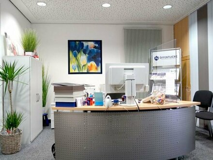 Neuwertig! Klimatisiert. Als Büro, Praxis oder Eiscafé mit Standortvorteil