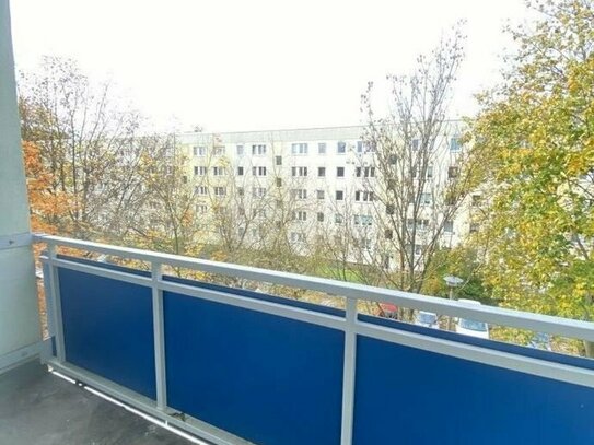 // Gemütliche 4-RW * sonniger West-Balkon * Tageslichtbad mit Wanne * ideal für Familien \\