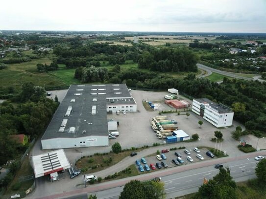 1706m² Hallenflächen mit Büros in Stralsund Lagerhalle Werkstatt Gewerbehalle Halle Gewerbefläche