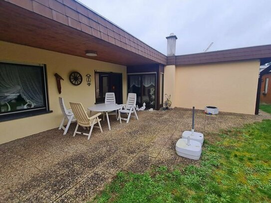 modernisierter Bungalow in bester Lage / mit ELW & großer Gartenfläche