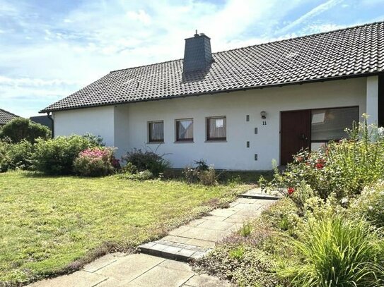 Bungalow in Füssenich mit Sonnenterrasse und Garten in Seenähe