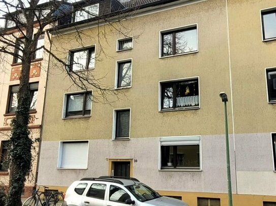 Schöne 2-Zimmer-Wohnung im 1. OG mit Einbauküche in zentraler Lage von Essen-Frohnhausen zu vermieten