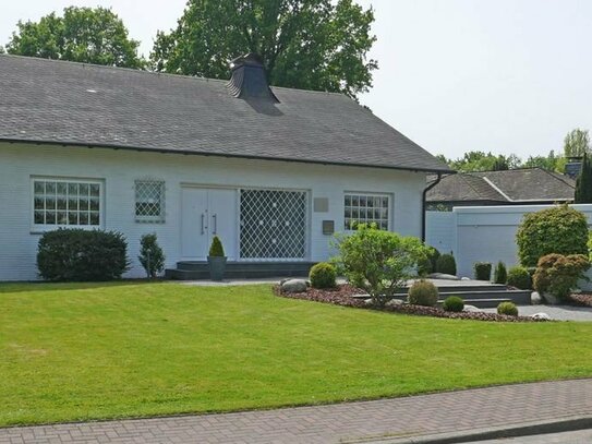Sie sind nicht irgendwer - wohnen Sie nicht irgendwo: Einfamilienhaus in Dinslaken-Eppinghoven!