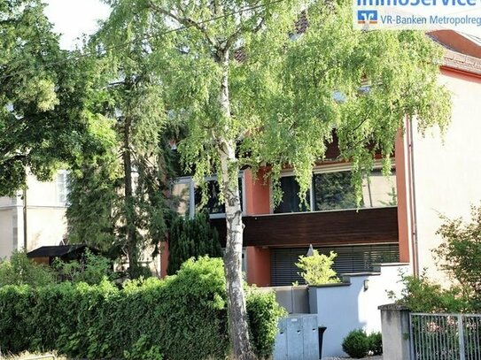 Tolle Lage in Tiergartennähe: Großzügige 4-Zimmer-Wohnung mit Südwest-Balkon und Garage!