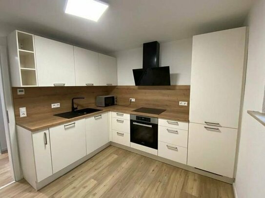 Erstbezug nach Kernsanierung: attraktive 2,5-Zimmer-Wohnung mit Einbauküche in Brühl-Badorf