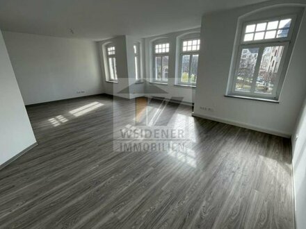 Moderne Wohnung mit Balkon, zwei Bädern und vier Räumen!