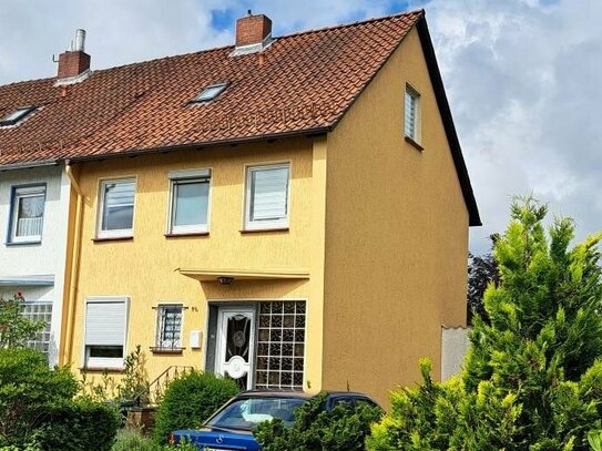 Gepflegtes Reihenendhaus mit großem Grundstück