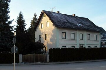 Bauplatz mit Altbestand - genehmigtem Bauvorbescheid