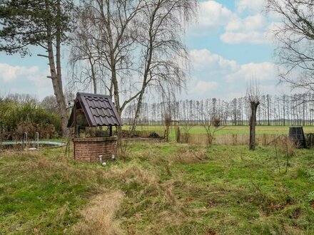 Modernisierter Bungalow mit unverbaubarer Aussicht über Felder und Wiesen!