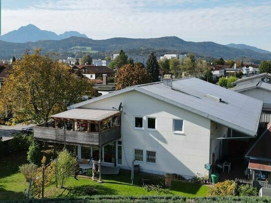 Gepflegtes Büro-/Geschäftshaus mit Lager-/Produktionshalle und Wohnung