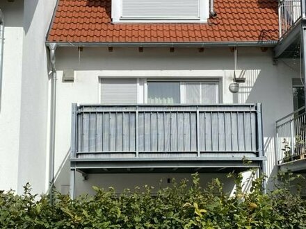 3 Zimmer Wohnung auf 2 Etagen, Terrasse und Balkon kl. Garten