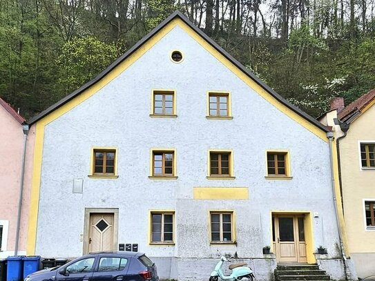 Historisches, saniertes Wohn- und Geschäftshaus, gut vermietet in Passau-Ilzstadt