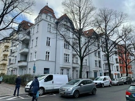 Barrierefrei! Herrschaftliche Altbauwohnung in bester Wohnlage