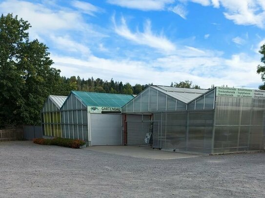 Gewerbeobjekt in Königsee: Gartenmarkt mit Ausstellung und Anbaufläche