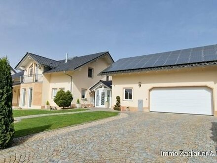 Anwesen mit Wohnhaus, Pool, Doppelgarage, 30 kW/p PV-Anlage und Halle N. Plattling *****