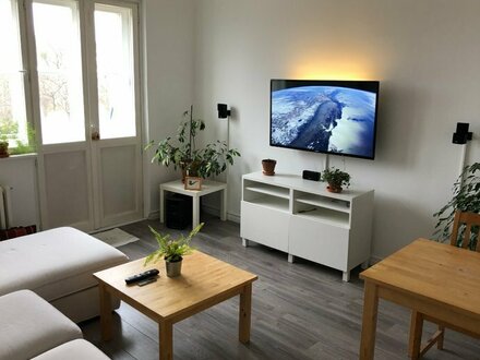 Modernes Wohnen für 4 Jahre in Zehlendorf: Möblierte 2-Zimmer-Wohnung mit erstklassiger Ausstattung und privatem Stellp…