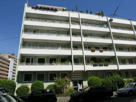 Geräumige 3-Zimmer Wohnung mit großem Balkon in Nürnberg - Nähe Friedrich-Ebert-Platz