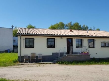 Gewerbehof mit Lager und Garagen