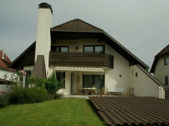 Bad Staffelstein: Villa in einmaliger Lage mit viel Grün, ruhig und dennoch zentral.