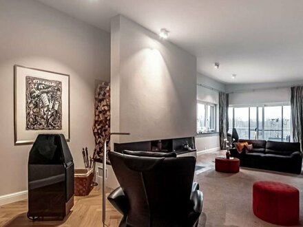 Exklusive Ausstattung! Luxus Penthouse mit sensationeller Aussicht, Aufzug und großer Dachterrasse.
