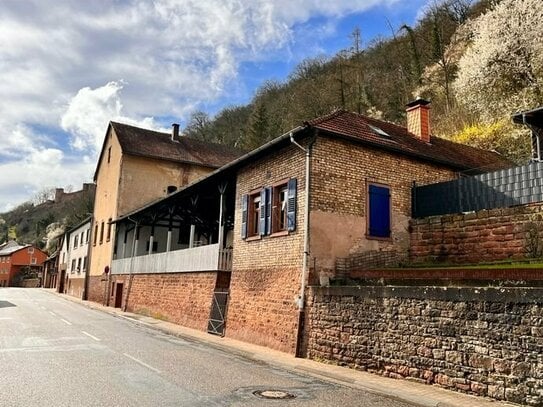 Ehemalige Brauerei zum Verlieben... Zwei Wohneinheiten mit Ausbaureserve und Blick auf den Main.