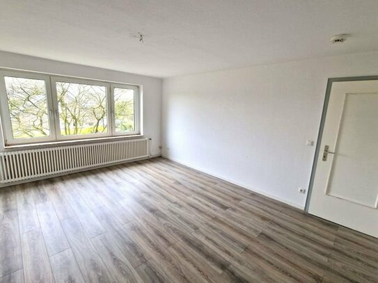 Charmante Obergeschosswohnung in gemütlichem Vier-Parteien-Haus