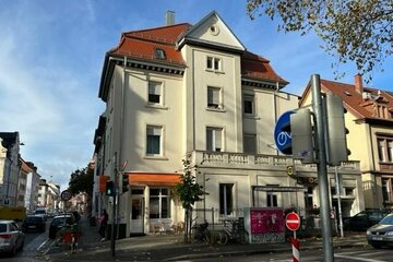 "Einzigartiger Jugendstil-Charme in Top-Lage: Wohn- und Geschäftshaus in der Hildastrasse 30 in Freiburg