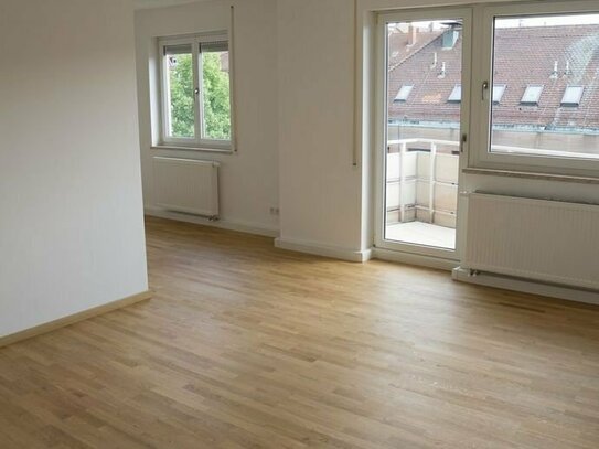 Helle neu renovierte 3 Zimmer Wohnung mit Balkon in Johannis!