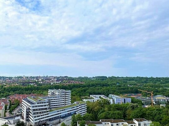 Hoch hinaus - 3-Zimmer-Wohnung mit Dachterrasse über den Dächern von Regensburg