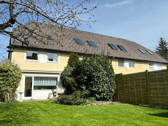 Schönes Reihenendhaus mit Garten, Garage und viel Platz für die Familie in Berlin-Mariendorf