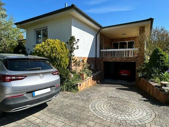 Modernes und Elegantes Einfamilienhaus mit unvergleichbarer Aussicht