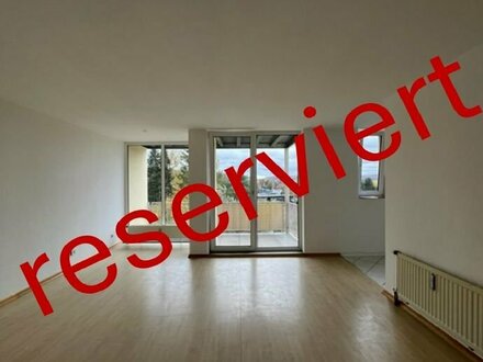 Marko Winter Immobilien - Mosbach: 1 Zimmer-Appartement mit Balkon im Mehrfamilienhaus