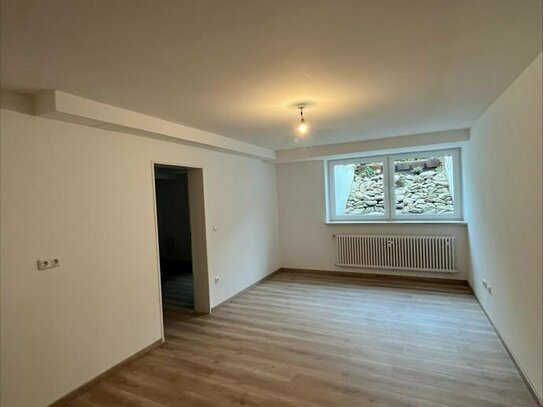 Moderne 2-Zimmer im Souterrain für Praxis/Büro oder Hobbyraum in Gilching