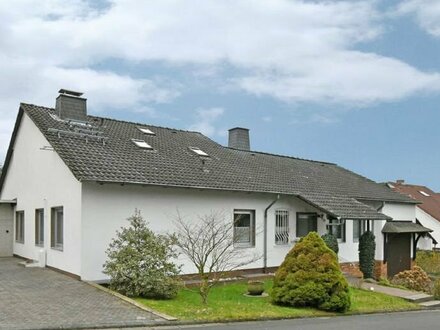 Bungalow auf über 2.100 m² Grundstück in Fernblicklage Niedenstein-Ermetheis