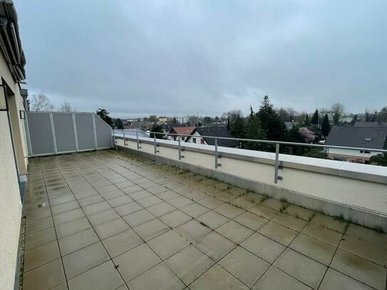 Schickes 2-Zimmer-Penthaus mit TG-Stellplatz und großer Dachterrase