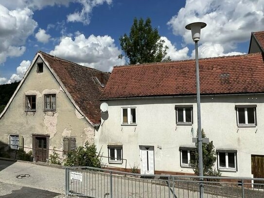 PAPPENHEIM ZENTRUM - denkmalgeschütztes Stadthaus + Reihenmittelhaus