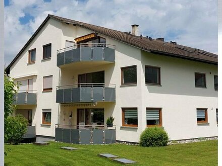 Sofort verfügbare 4-Zimmer-Wohnung mit TG-Stellplatz in Mössingen- Bästenhardt