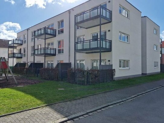 Einbauküche und Balkon: Neubau, nagelneu und komplett barrierefrei!