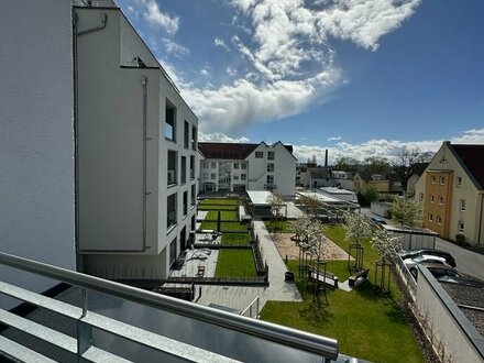 Blauweißer Himmel über Forchheim ~ Sonnenverwöhnte 3-Zi-Dachterrassenwohnung ~ ca. 106 qm Wfl.~ Smart Home ~ EBK mit Kü…