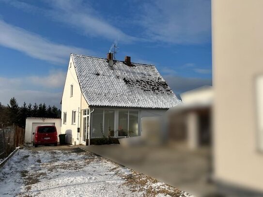 Einfamilienhaus mit großem Garten