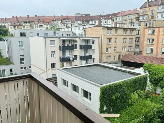 Einziehen und Wohlfühlen - 2- Zimmer-Wohnung mit Balkon in Stuttgart West!