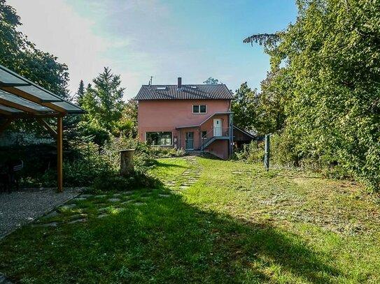 Apartes Familienhaus mit einem wunderschönen, uneinsehbaren Garten am Ortsrand von Dalheim.