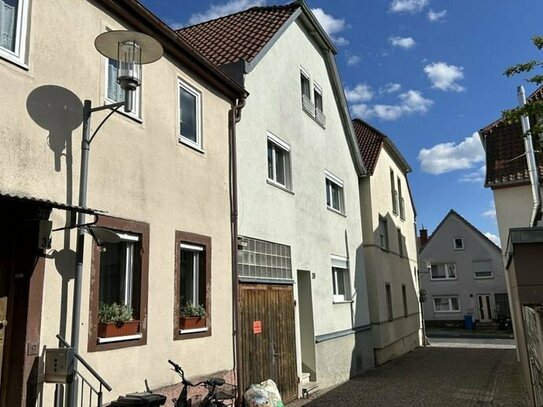 In der Innenstadt von Hammelburg gelegenes Einfamilienhaus mit viel Platz zum Leben und Wohnen