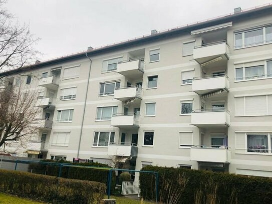 PROVISIONSFREI: 4-Zimmerwohnung in Neuburg mit Carport zu verkaufen - Immobilien Baumeister seit 1971 in Neuburg